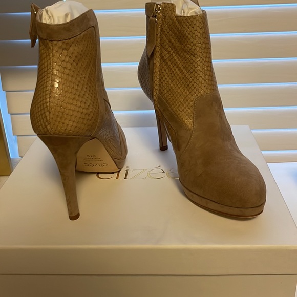 Elizée Deia Bootie in Camel - Picture 4 of 5